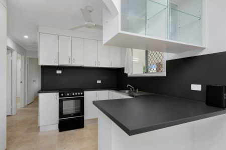 Family Home with Shed - Photo 3