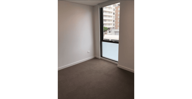 Modern & Spacious 3-Bedroom Apartment in the Heart of Mascot - Photo 1