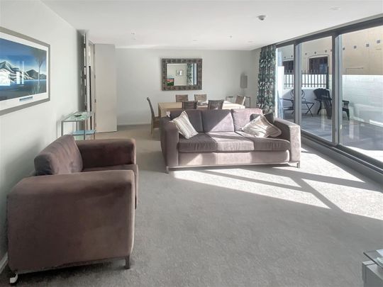 2/20 Esplanade, Sumner, NZ 8081 - Photo 1