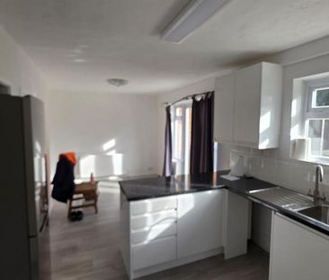 4 bedroom house to rent - Photo 1