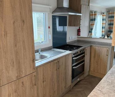 2 bedroom chalet to rent - Photo 1