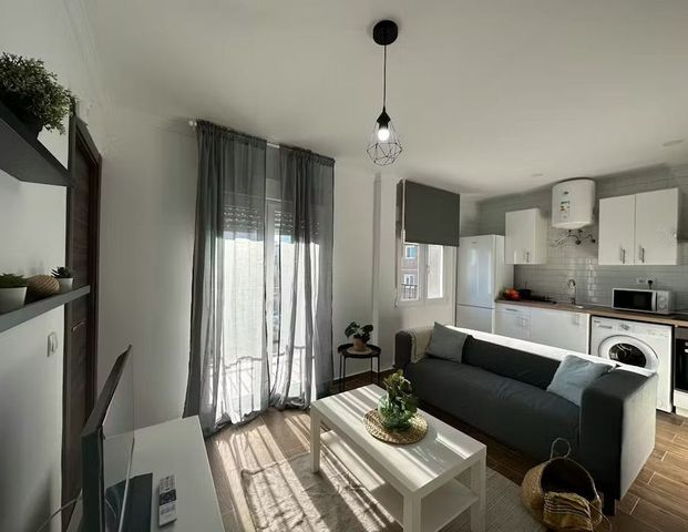 Calle de San Clemente, Madrid, Community of Madrid 28025 - Foto 1