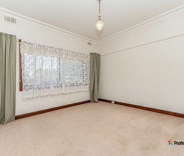 73 West Street, Hadfield VIC 3046 - Photo 3