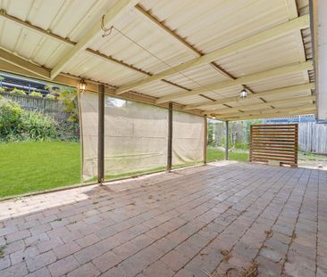 THREE BEDROOM HOME LOCATED IN THE HEART OF SPRINGWOOD - Photo 6