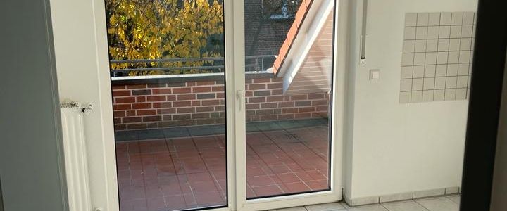 Renovierte Dachgeschosswohnung in Telgte 3ZKB - Photo 1