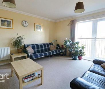 2 bedroom flat to rent - Photo 4
