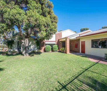 5 BEDROOM HOME IN MOOROOPNA!!! - Photo 5