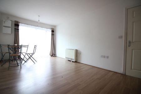 Bennett Close, Hounslow - Photo 3