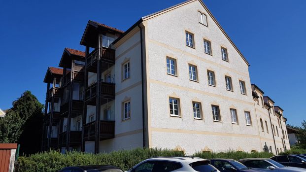 Freundliche 2-Zimmer-Wohnung mit möblierter Küche und Balkon in guter Wohnlage in Obernberg - Foto 1