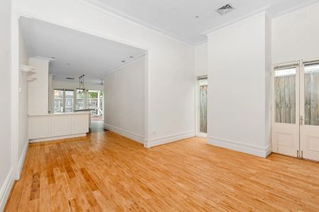 135 Beavers Road, Northcote. - Photo 5