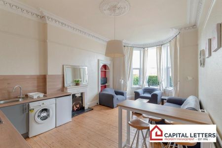 3 bedroom flat to rent - Photo 2