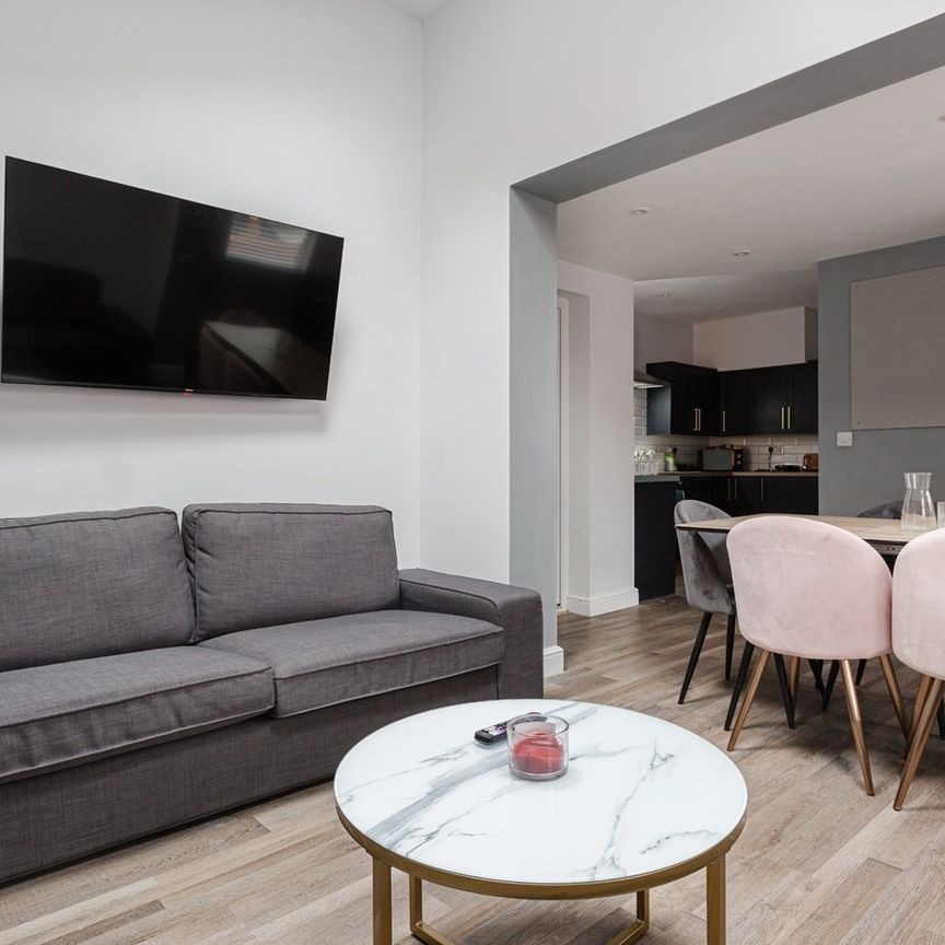 Room in a Shared House, Blenheim Road, L18 - Photo 1