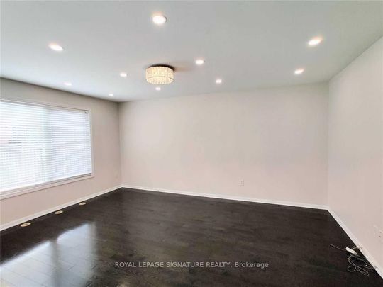 For Lease - 180 Mcdougall Crossing N/A, Milton, Ontario - Photo 1