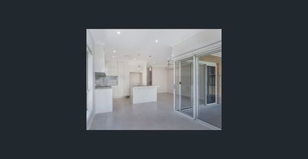 Spacious Duplex in Prime Location - Photo 2