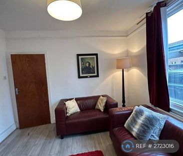 1 bedroom in a house share to rent - Photo 4