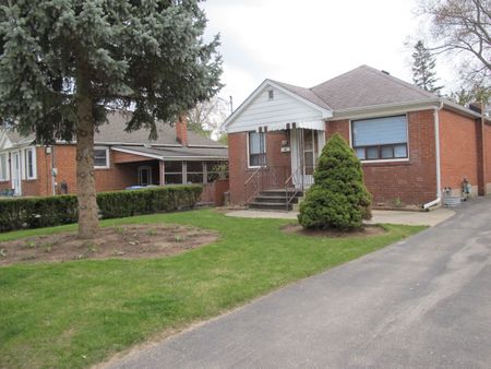 For Lease - 30 Pine Avenue, Mississauga, Ontario - Photo 4