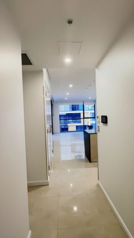 2 bed 2 bath - Photo 5