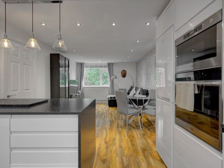 1 Bed Flat, Westminster House, M3 - Photo 2