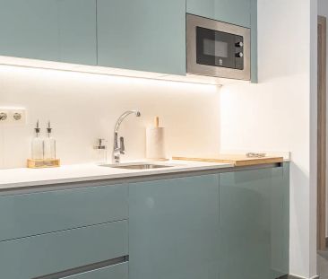 Room in a shared 4-bedroom apartment for rent in Sants-Badal. - Photo 5