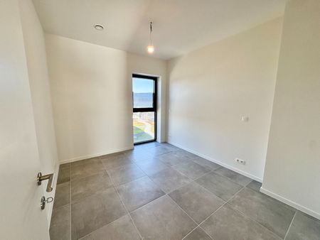 Ruim energiezuinig appartement met 2 slaapkamers - Photo 4