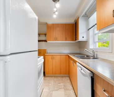 Castle Road, H9W 2W2, Beaconsfield - Photo 2