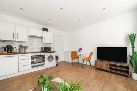 1 bedroom flat to rent - Photo 2