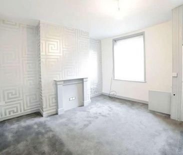 Warrington Street, Lees, Oldham, OL4 - Photo 5
