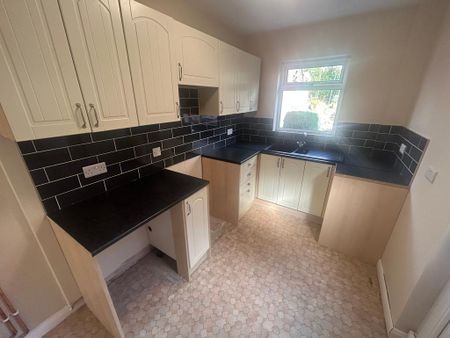 2 bedroom terraced house to rent - Photo 4