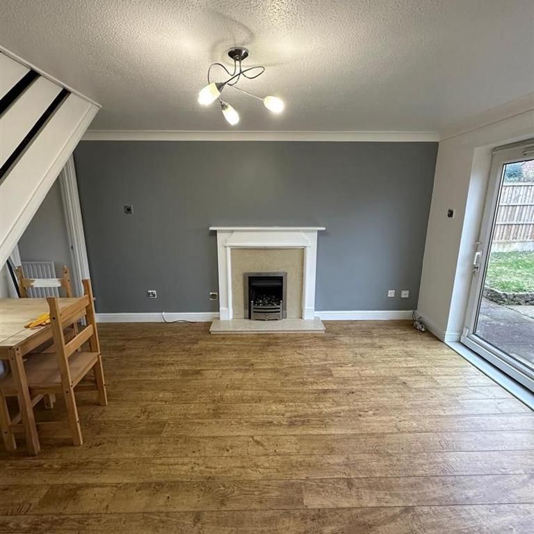 2 bedroom townhouse to rent - Photo 1