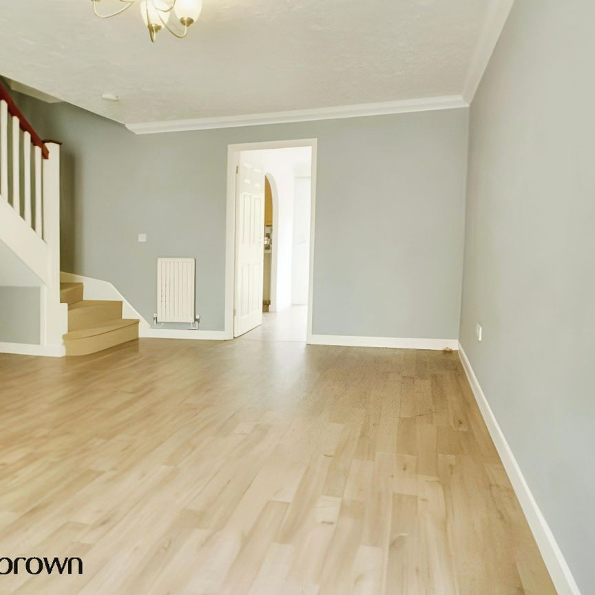 Blackbird Way, Stowmarket - Photo 1