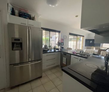 9 Monarch Place, Burleigh Waters, Qld 4220 - Photo 3