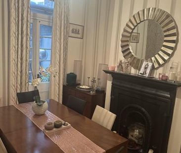 Beautiful spacious and welcoming bright room - Photo 1