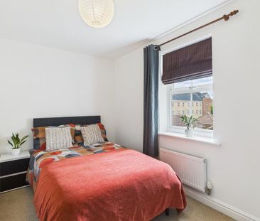 1 bedroom in a house share to rent - Photo 3