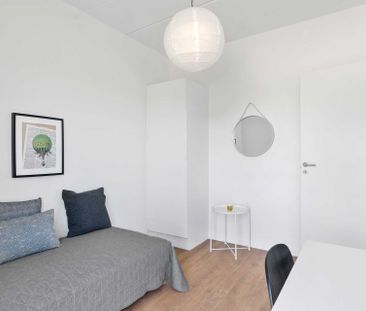 Skøn lejemål med moderne materialer - Foto 3