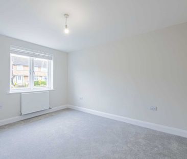 3 bed Semi Detached for rent - Photo 6