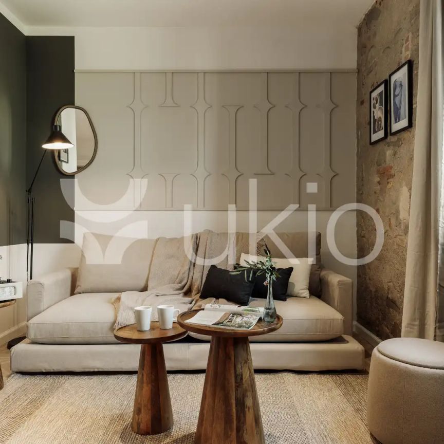 Apartamento de alquiler en Ronda de Sant Antoni, El Raval - Photo 1