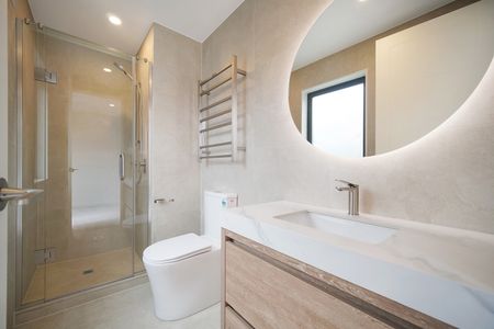 Close to everywhere. - Photo 2