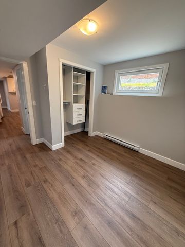 3 bed 2 bath walk out suite in black mountain - Photo 2