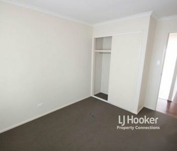 BEAUTFUL FAMILY HOME IN A PRIME LOCATION! - Photo 3