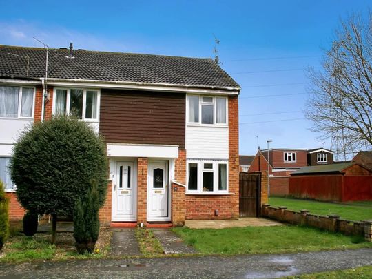 Upper Abbotts Hill, Aylesbury - Photo 1