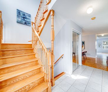 For Lease - 370 Flagstone Way, Newmarket, Ontario - Photo 4