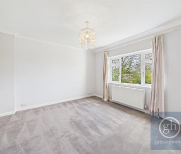 4 bedroom detached house to rent - Photo 3