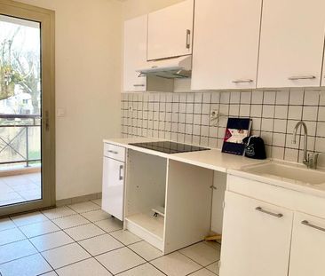 Location Appartement 2 pièces 54m² LYON 4ème - Photo 4