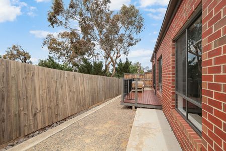 Welcome Home to Connor St– Where Quality Meets Convenience - Photo 5