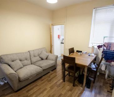 4 bedroom house to rent - Photo 2