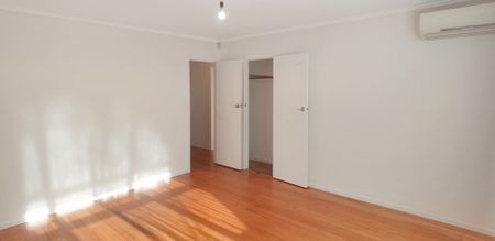 2 LARGE bdrms - Water Included - Photo 3