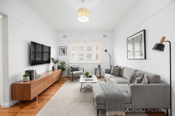 195 Sailors Bay Road (Near Euroka Street), Northbridge NSW 2063 - House For Rent | Domain - Photo 1