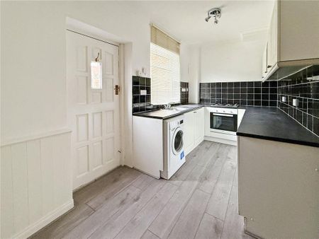 2 bedroom terraced house to rent - Photo 5
