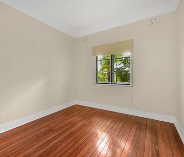 CUTE ART DECO APARTMENT - Photo 5