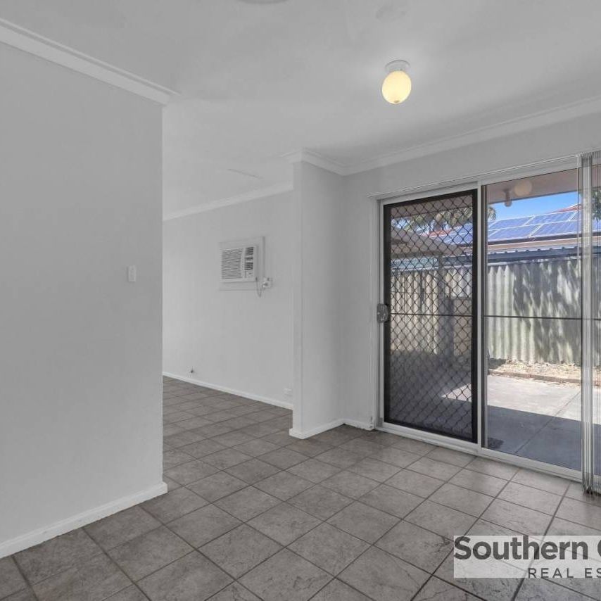 3x1 HOME IN CONVENIENT LOCATION - Photo 1